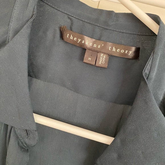 THEYSKINS THEORY NAVY BLUE SILK BLOUSE - Picture 4 of 8